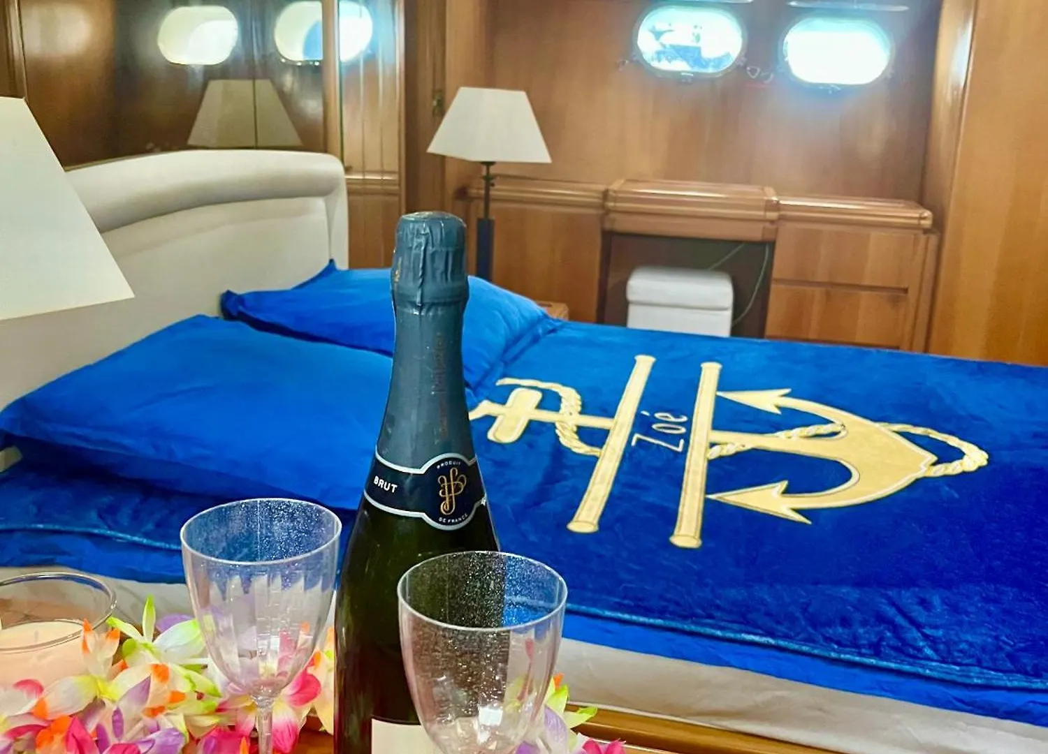 Hotel Yacht Marsiglia 0*,  Francia